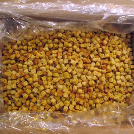 BURRY Burry Seasoned Regular Cut 1/2x1/2x1/2 Bulk Crouton 160 oz. 94422